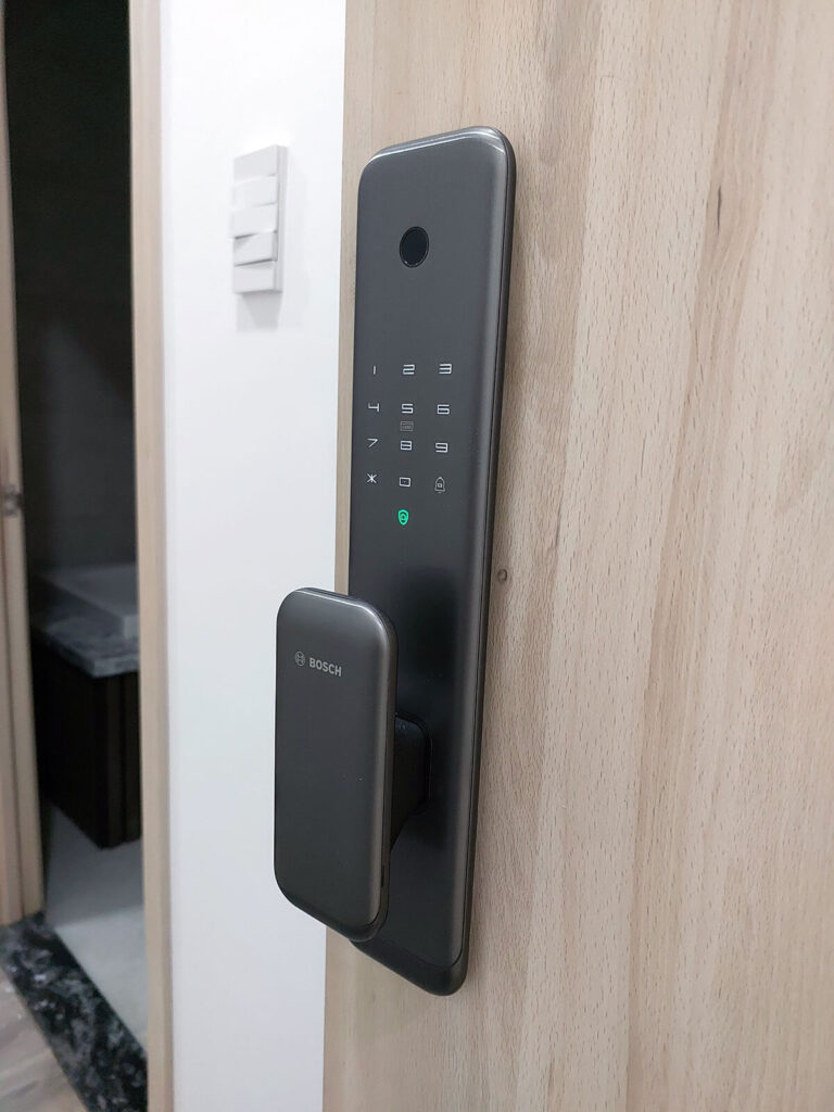 Khóa cửa vân tay Bosch EL500 EU App Wifi