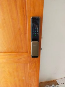 Khóa cửa vân tay Bosch EL600F EU App Wifi Face ID