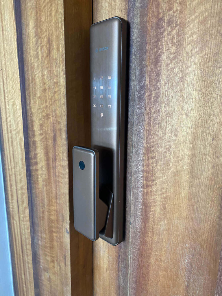 Khóa điện tử tự động Bosch FU750 EU App Wifi