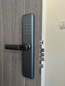 Khóa vân tay cửa gỗ tay gạt Bosch ID30 EU App Wifi