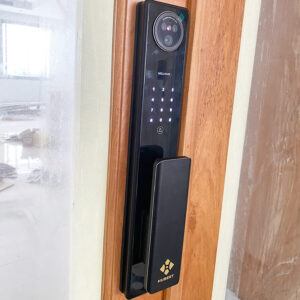 Khóa điện tử cửa gỗ Hubert HB CGI5 EU hubert hb cgi5 black