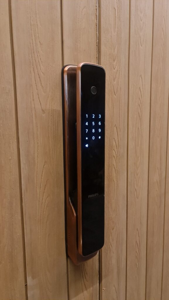 Khóa điện tử PHILIPS 9300 with Gateway