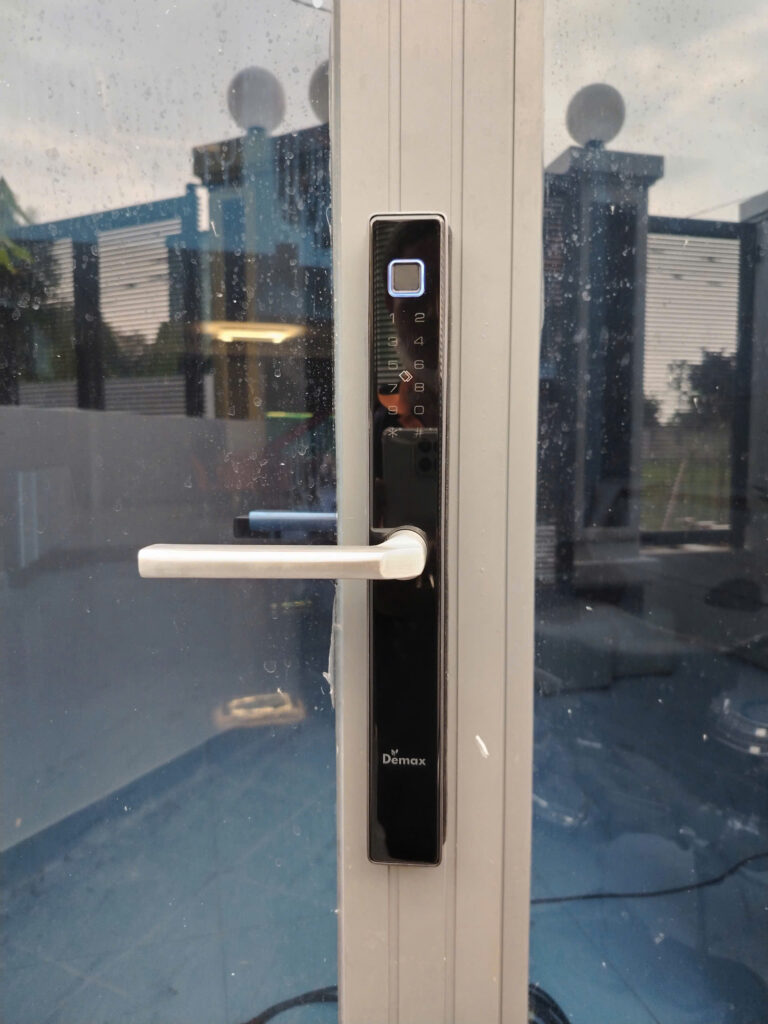 Khóa điện tử cửa nhôm DEMAX EL-C102