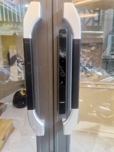 Khóa vân tay cửa nhôm tự động, chống nước Hyundai HY-SLS005 Black