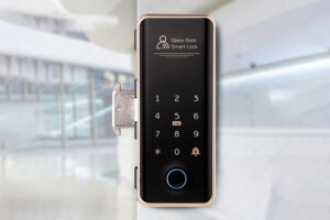 Khóa vân tay có thể sử dụng cho cửa kính và cửa nhôm không