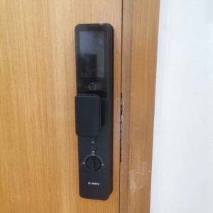 Khóa cửa thông minh tự động Bosch FU6 PLUS Face ID