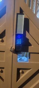 Khóa cửa cổng Hubert HB CC68: An toàn - Bảo mật - Tiện lợi Lắp đặt khóa cửa cổng Hubert HB CC68