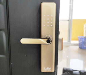 khóa vân tay Laffer LC08