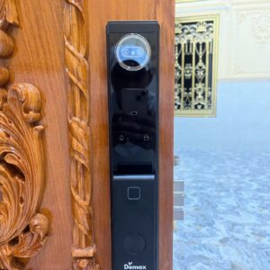 Khóa điện tử cửa gỗ DEMAX EL966 VF CNC Khóa điện tử DEMAX EL966 VF CNC Đen Nano Hình ảnh thực tế