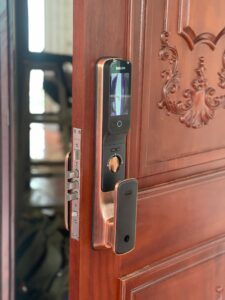 Lắp đặt khóa điện tử Philips quận 8