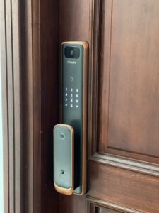 Lắp đặt khóa điện tử Philips quận 9