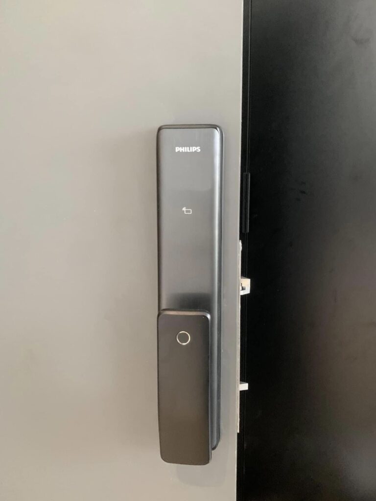 Lắp đặt khóa điện tử Philips quận 7 (Hồ Chí Minh) 475783045 544078875342909 775552226990516538 n