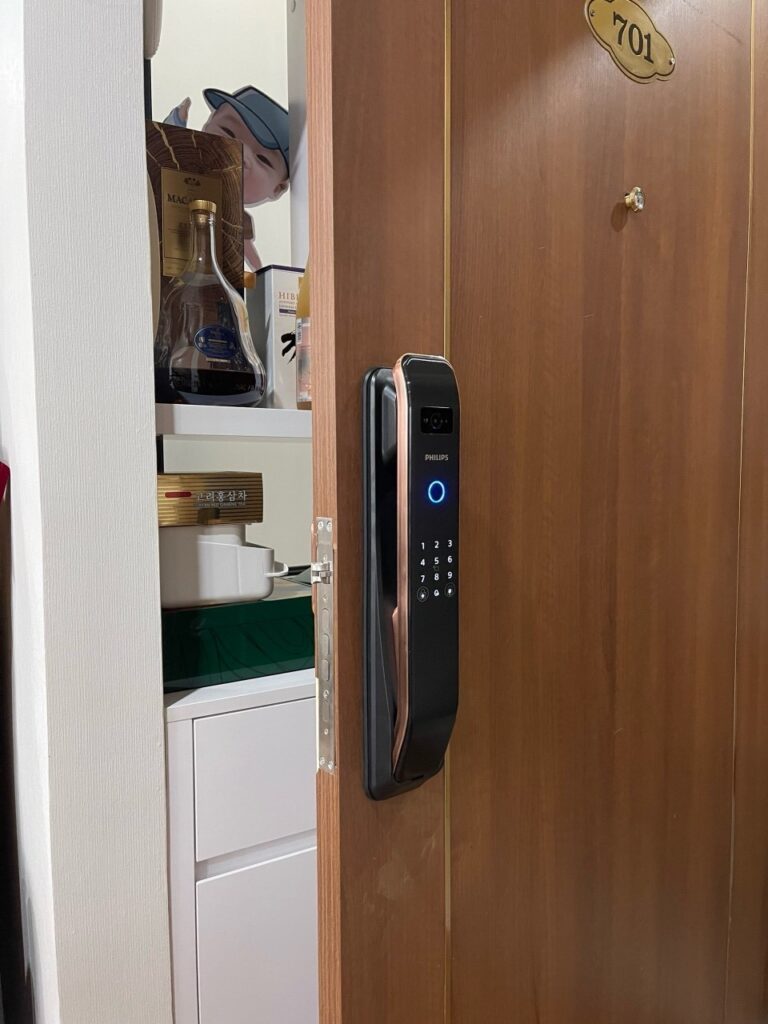 Lắp đặt khóa điện tử Philips quận 11 (Hồ Chí Minh) Khóa điện tử PHILIPS DDL303-VP