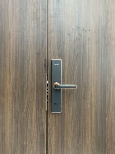 Lắp đặt khóa điện tử Philips quận 2