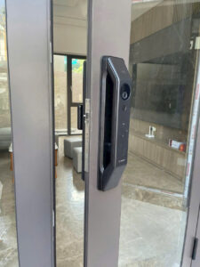 Lắp đặt khóa điện tử Bosch quận 10