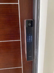 Lắp đặt khóa điện tử Bosch quận 12