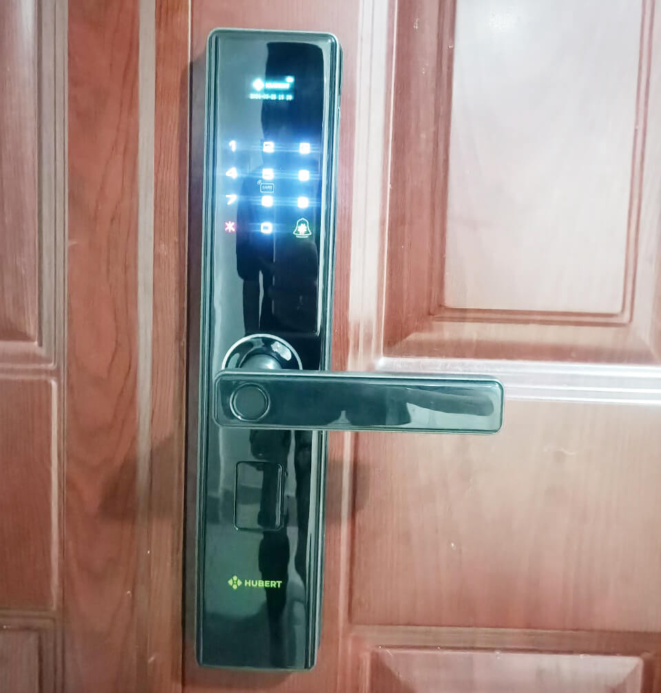 1-Khóa điện tử Hubert HB CG62_ Khóa điện tử Hubert HB CG62