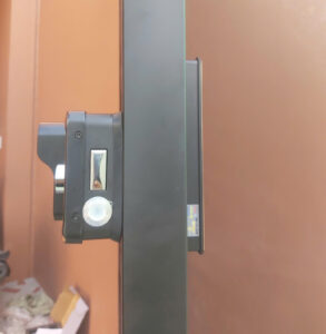 Lắp đặt khóa điện tử thông minh tại Bình Tân nhanh trong 2h Khóa điện tử Hubert HB CC79 TITAN