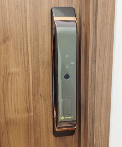 Khóa điện tử cửa gỗ Hubert HB CG68