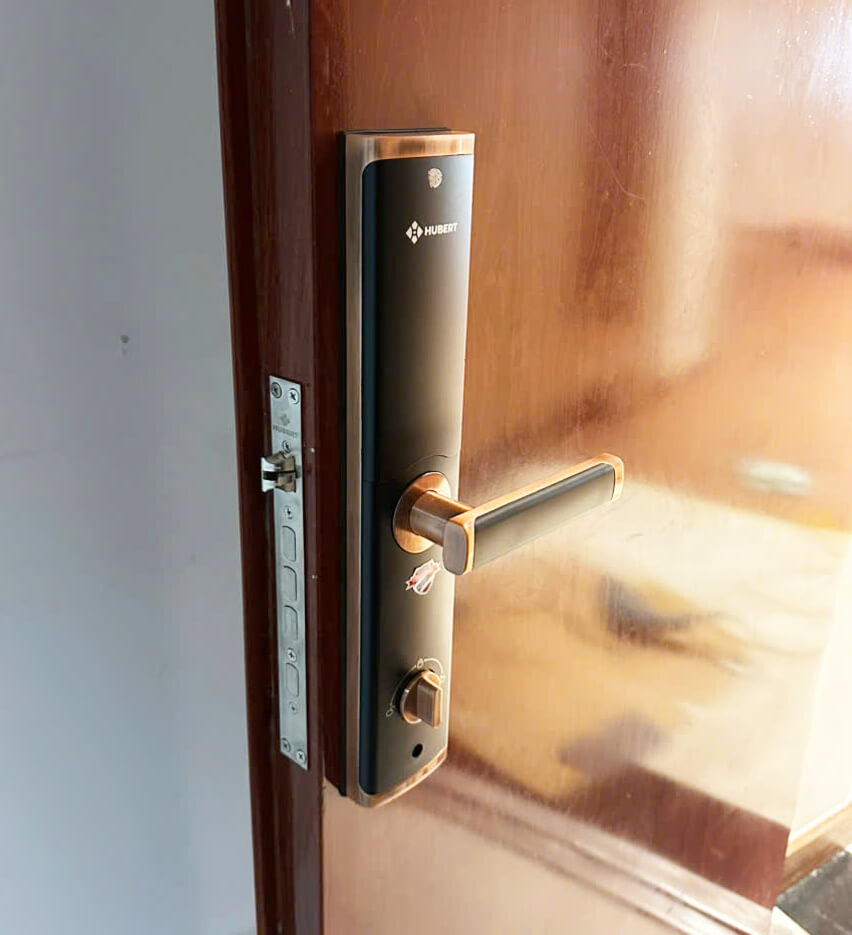 6-Khóa điện tử Hubert HB CG61 Khóa điện tử Hubert HB CG61