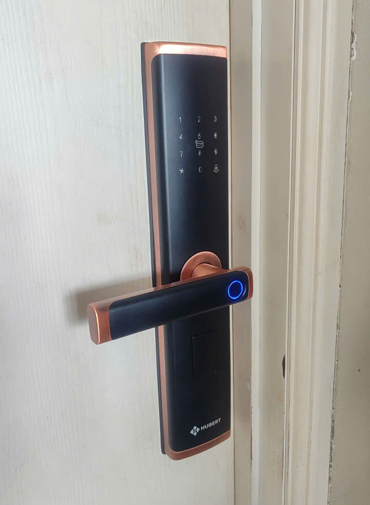 7-Khóa điện tử Hubert HB CG61 Khóa điện tử Hubert HB CG61