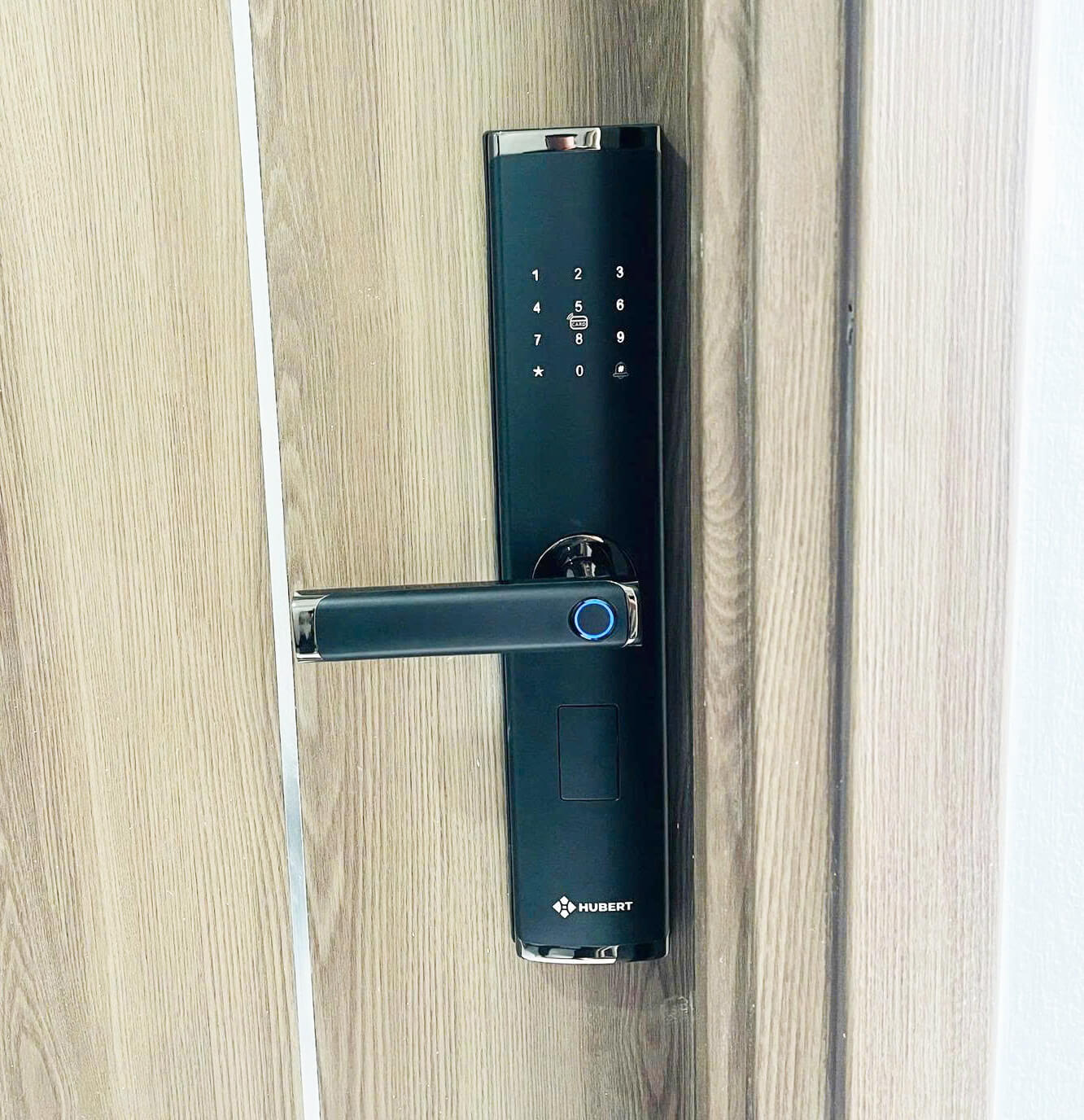 Khóa điện tử Hubert HB CG61 Khóa điện tử Hubert HB CG61