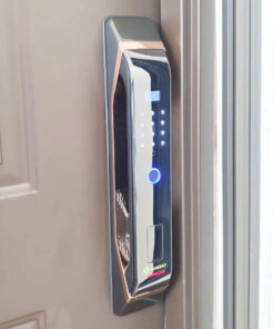 Khóa điện tử cửa gỗ Hubert HB CG68