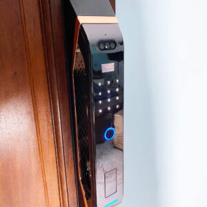 Khoá điện tử cửa gỗ Hubert HB CG68VF