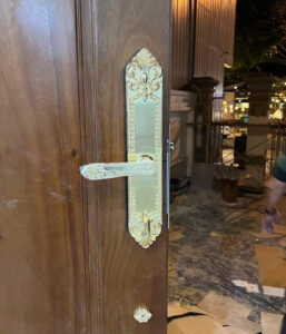 Khoá điện tử đại sảnh Hubert HB DS77 Gold