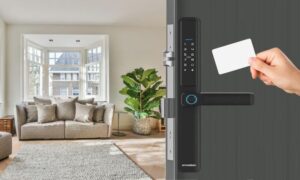 Cách chọn khóa thẻ từ cho cửa nhôm bền, đẹp | Smart Lock