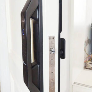 Khóa điện tử cửa gỗ Hubert HB CG64F Black Khóa điện tử Hubert HB CG64F Black