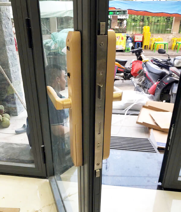 Khóa điện tử cửa nhôm Kassler KL-599TD