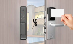 So Sánh Khóa Cửa Vân Tay và Khóa Thẻ Từ