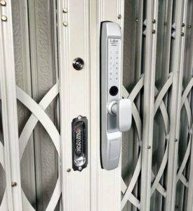 Khóa vân tay cửa lùa, cửa trượt quay Laffer R1 Khóa vân tay cửa lùa, cửa trượt quay Laffer R1