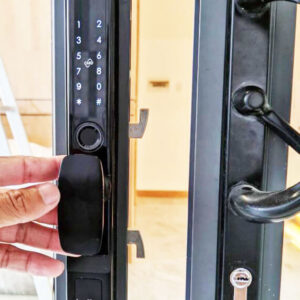 Khóa vân tay cửa lùa, cửa trượt quay Laffer R1 Khóa vân tay cửa lùa, cửa trượt quay Laffer R1