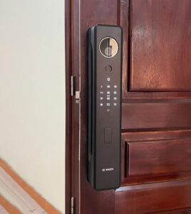 Nhà thầu mua bán lắp đặt khóa điện tử thông minh tại quận 2 Lắp đặt khóa cửa vân tay Bosch FU5 PLUS