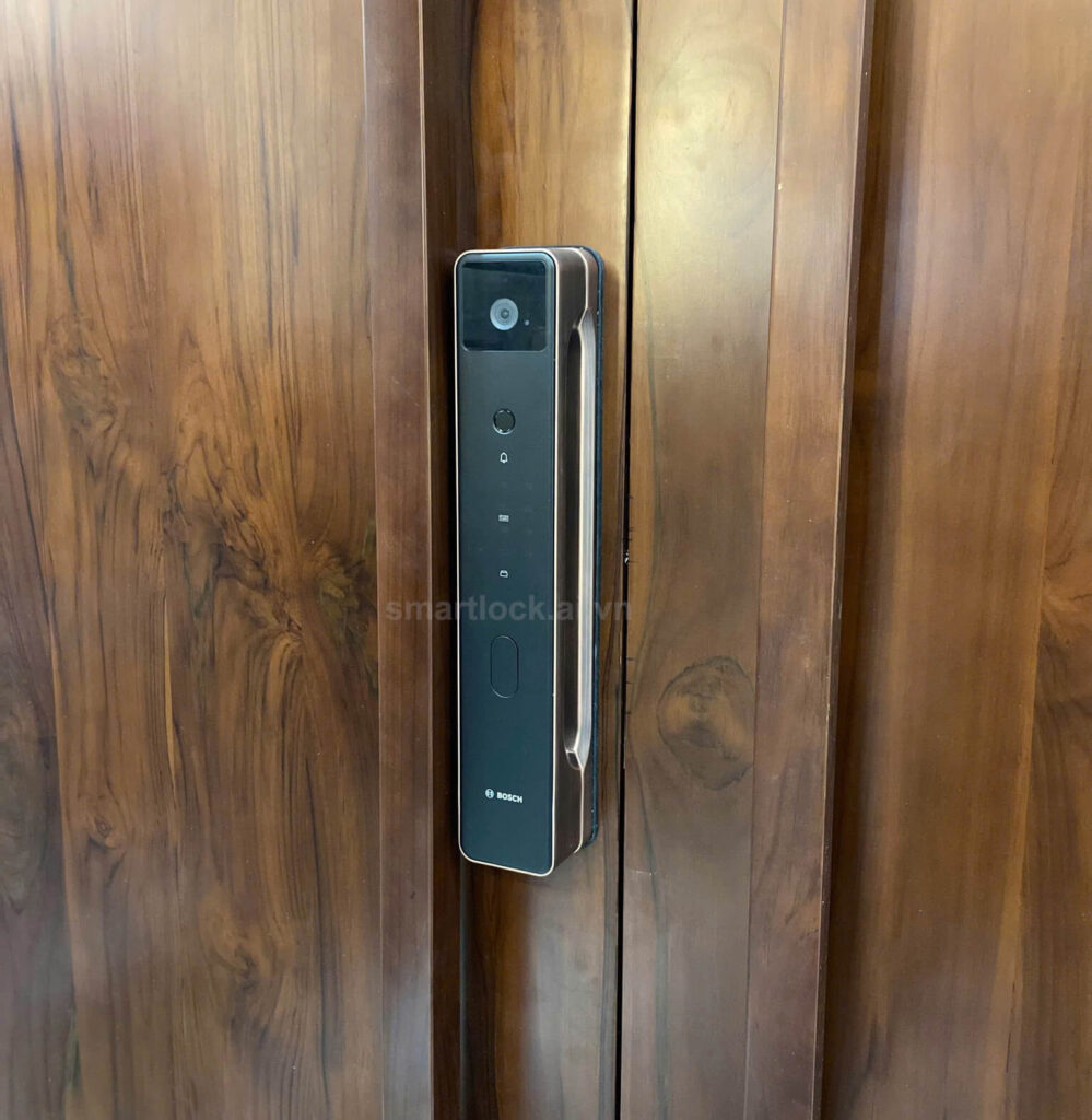 Thi công lắp đặt khóa Bosch FU8 Plus Face ID cho khách hàng