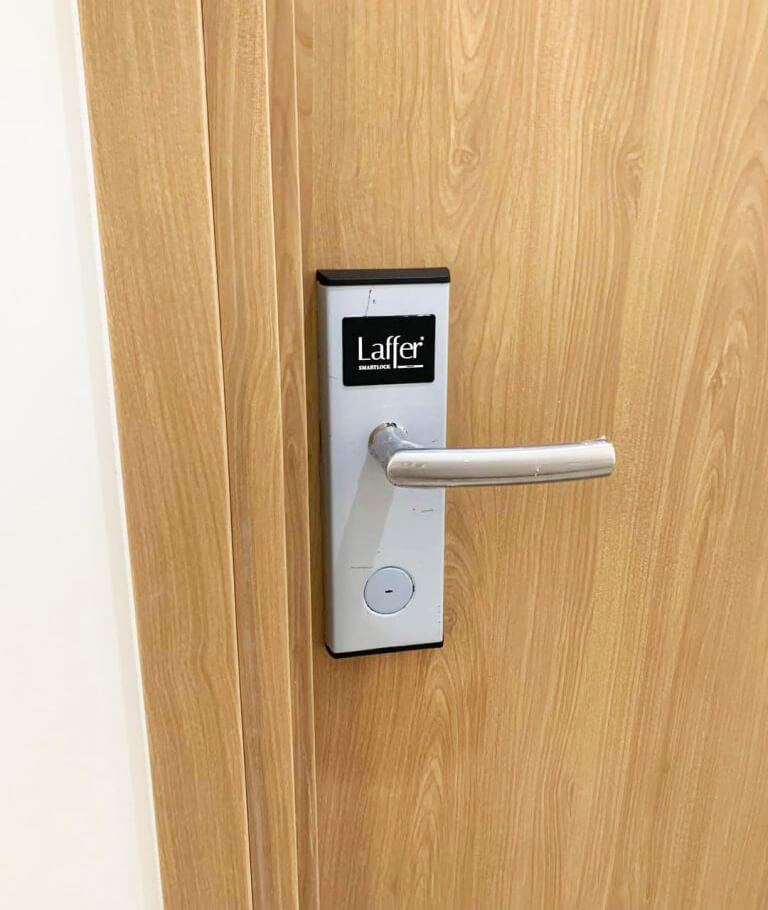 Bảng Giá Khóa Khách Sạn Laffer | Lắp & Sửa Chữa Toàn Quốc Khoá khách sạn thẻ từ DSH100