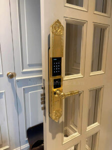 Dịch vụ lắp đặt khóa cửa vân tay