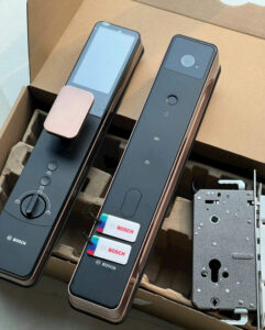 Khóa cửa vân tay Bosch FU8 nguyên siêu, nguyên hộp