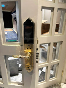 Lắp đặt khóa cửa Hyundai HY-SLC8817